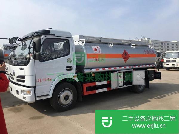 轉(zhuǎn)讓東風(fēng)多利卡5噸8噸油罐車包上戶二手工地專用油罐車