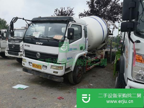 出售一臺國四6方攪拌罐車