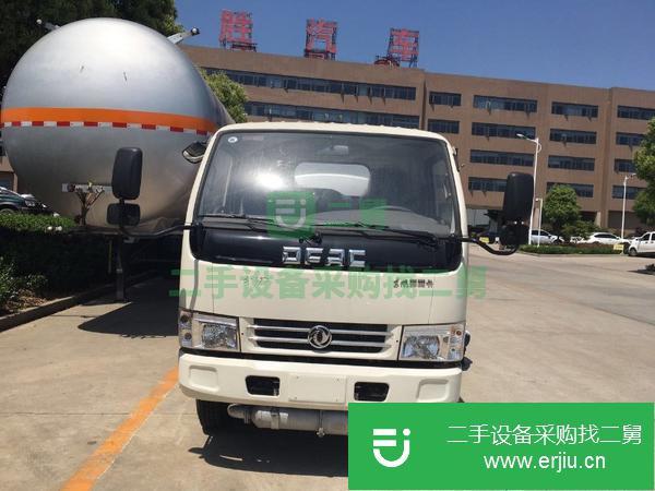 5噸油罐車帶手續出售