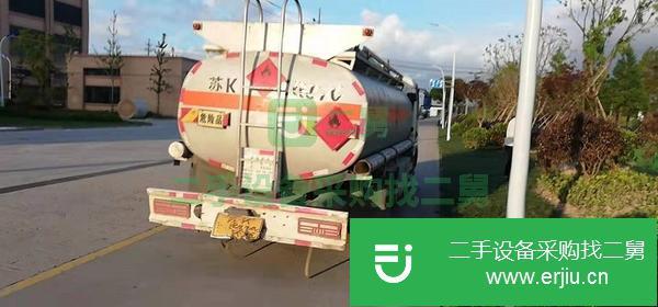 16年8噸油罐車帶牌低價轉讓