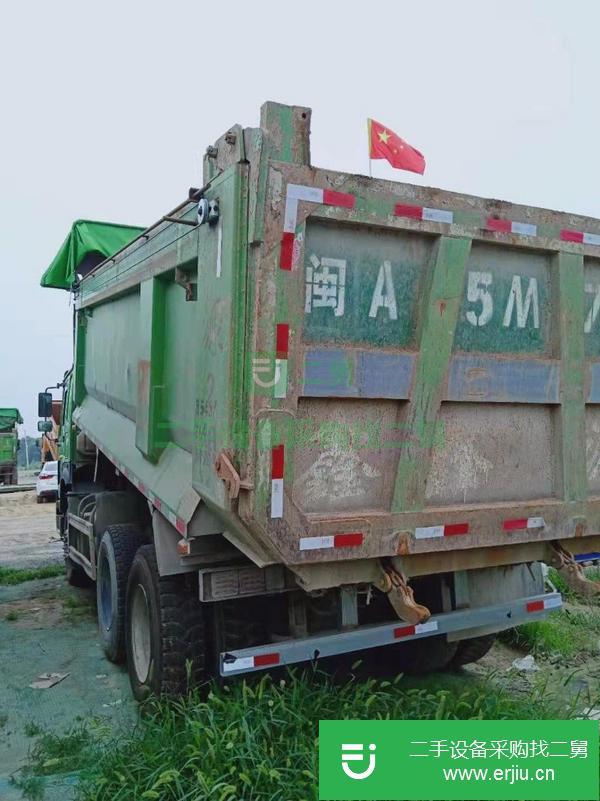 轉(zhuǎn)讓急售17年二手豪沃自卸車 380馬力 后八輪