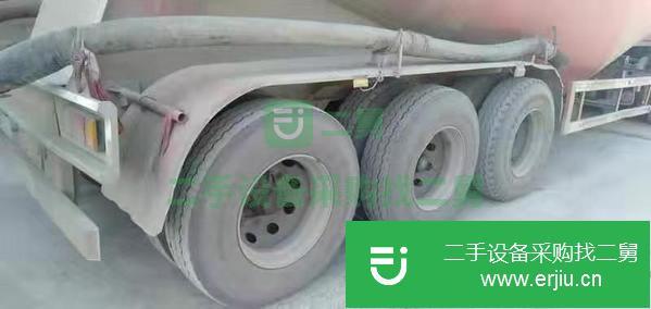 轉(zhuǎn)讓急售一批通亞牌55方二手散裝水泥罐車