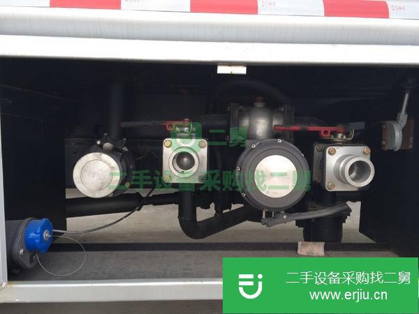 5噸油罐車帶手續出售
