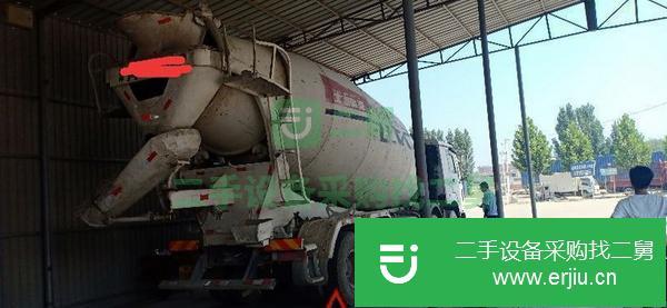 轉讓出售九成新豪沃亞特上裝攪拌車