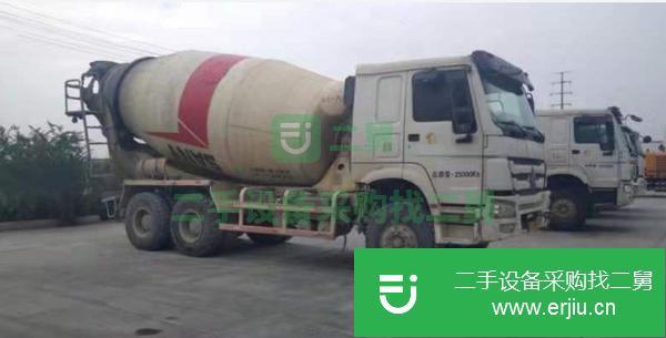 轉讓豪沃底盤三一上裝國四攪拌車