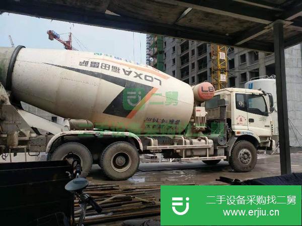 轉(zhuǎn)讓二手的歐曼原裝貨,大十四攪拌車
