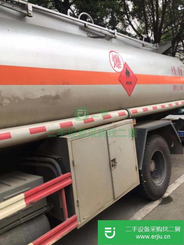 轉讓東風御虎9噸加油車低價甩賣