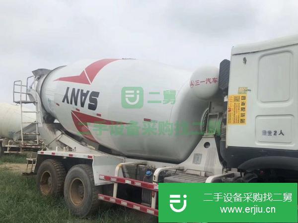 低價出售一臺14年豪沃攪拌車，三一上裝大12方，國四排放