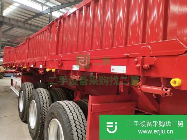 出售一批標箱側(cè)翻半掛車