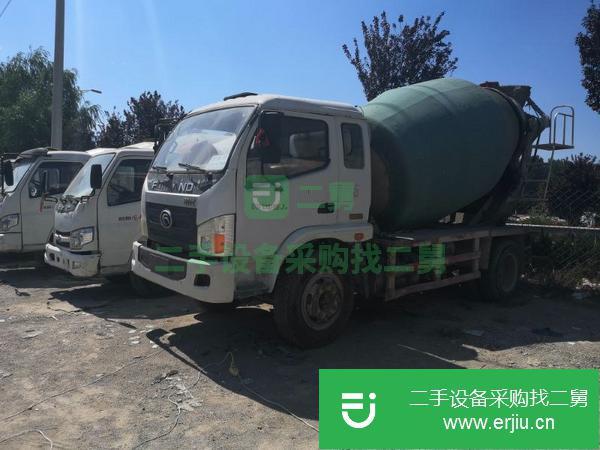 出售二手的15年6方攪拌罐車一臺