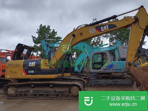 低價出售純進口卡特323挖機四臺