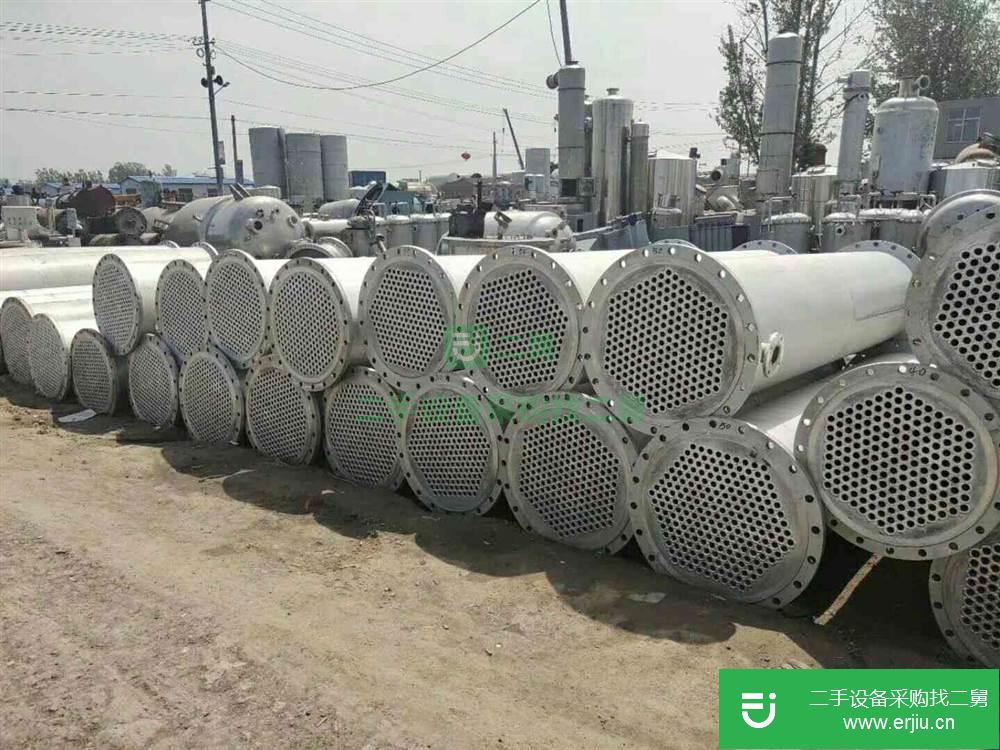 轉(zhuǎn)讓出售九成新不銹鋼列管冷凝器