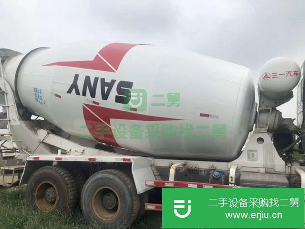 低價出售一臺14年豪沃攪拌車，三一上裝大12方，國四排放
