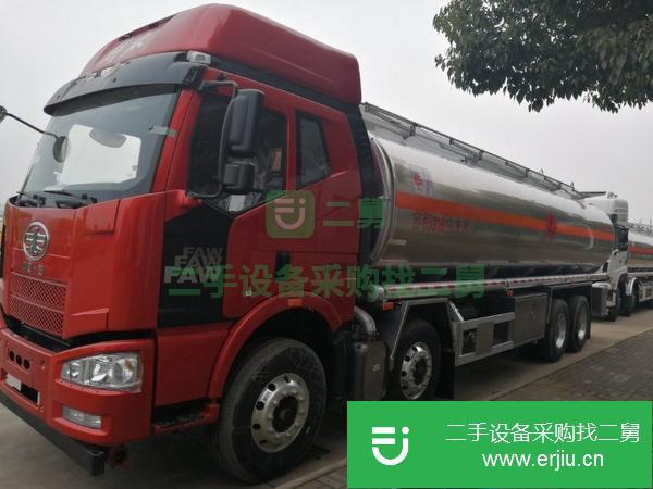 轉(zhuǎn)讓解放前四后八鋁合金運(yùn)油車油罐車 包上戶可分期