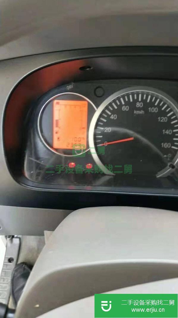 二手5噸加油車(chē)車(chē)價(jià)低車(chē)優(yōu)。剛上完牌就轉(zhuǎn)讓