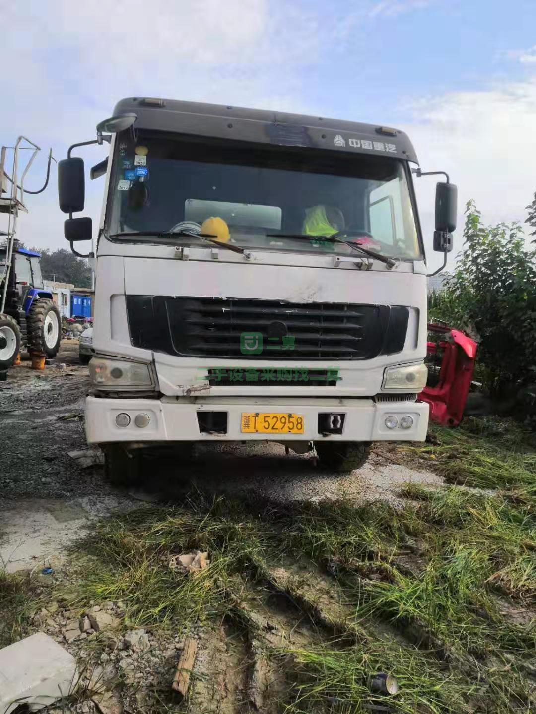 出售豪沃攪拌車國三排放標準，大12，藝龍上裝