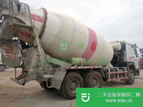 低價出售兩臺14年豪沃攪拌車，大12方，國四排放