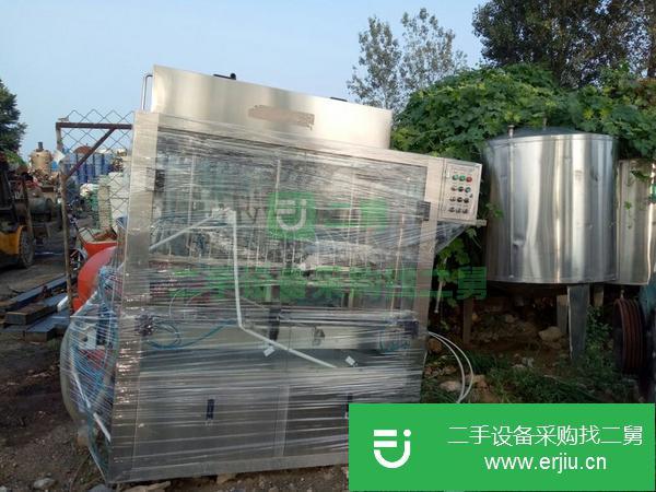 出售一套玻璃水生產線，14頭直線灌裝機一套生產線，低價出售
