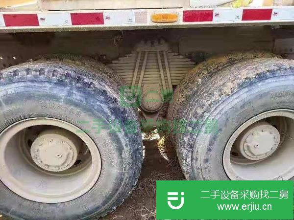 出售17年豪沃攪拌車 國五排放   博哥上裝