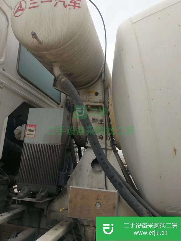 低價出售兩臺14年豪沃攪拌車，大12方，國四排放