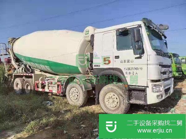 出售17年豪沃攪拌車 國五排放   博哥上裝