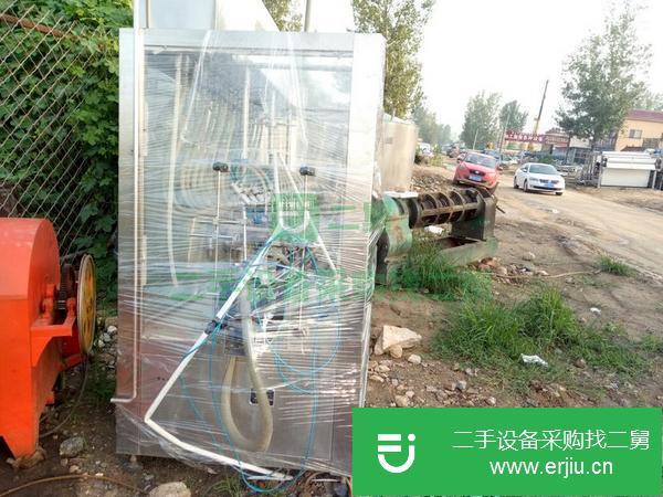 出售一套玻璃水生產線，14頭直線灌裝機一套生產線，低價出售
