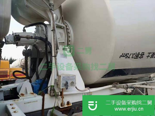 轉(zhuǎn)讓處理18年豪沃大14拉16方攪拌車