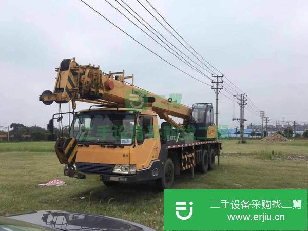 轉(zhuǎn)讓二手的九成新的13年柳工12噸吊車4節(jié)大小溝