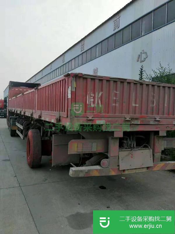 轉(zhuǎn)讓剛到家一臺二手12米標(biāo)箱側(cè)翻半掛自卸車
