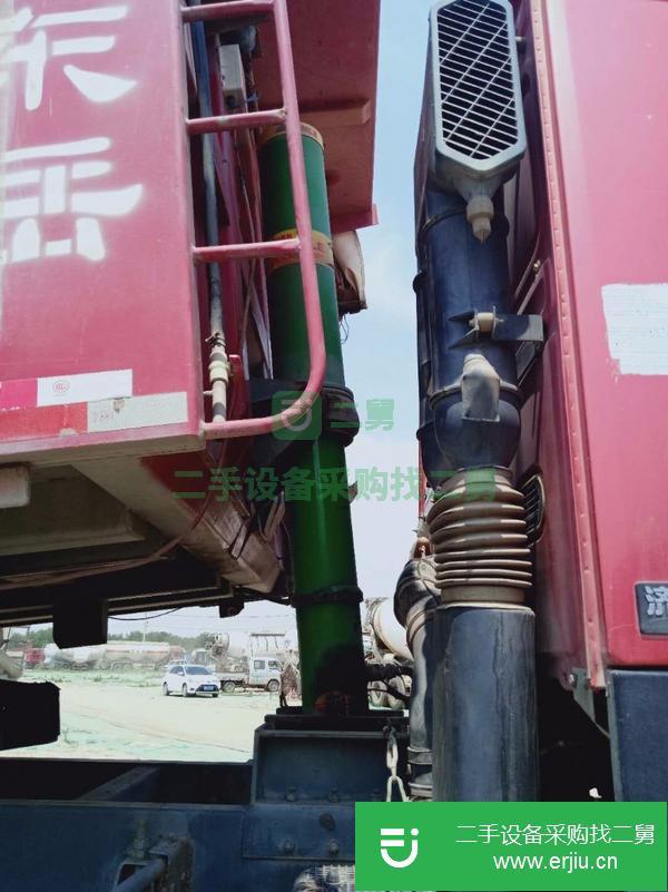 轉(zhuǎn)讓16年二手豪沃自卸車 380馬力 后八輪
