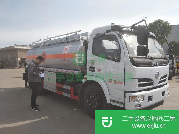 出售最好的8噸油罐車現車 手續齊全 包上牌可分期