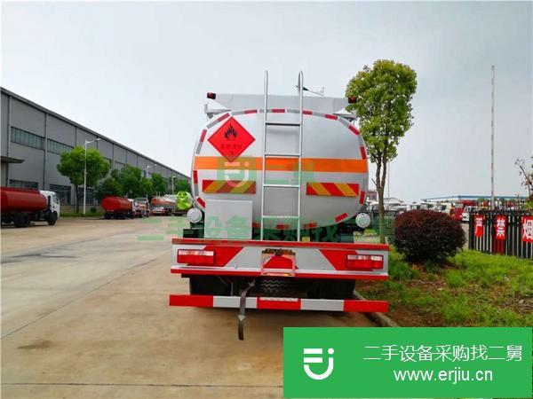 原廠正品12噸油罐車低價(jià)出售