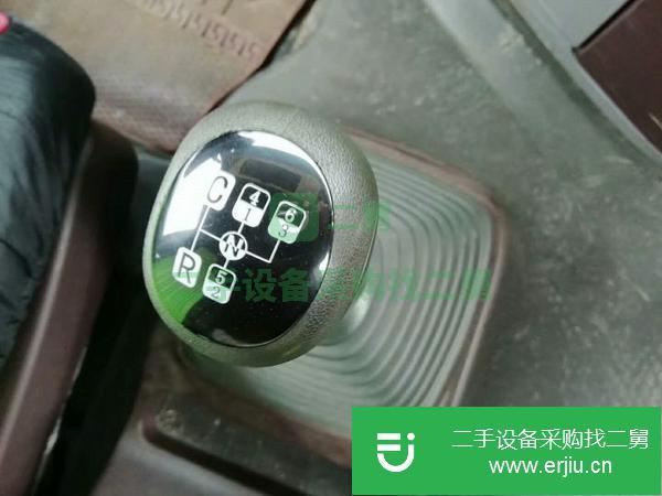 轉讓東風天龍旗艦版520馬力牽引車