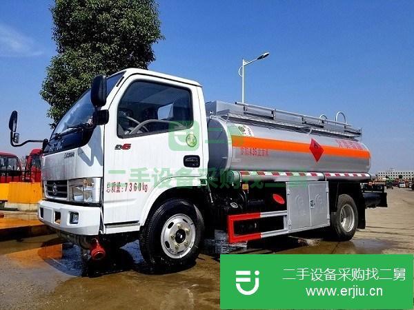 工地完工 楚勝5噸加油車低價(jià)轉(zhuǎn)讓