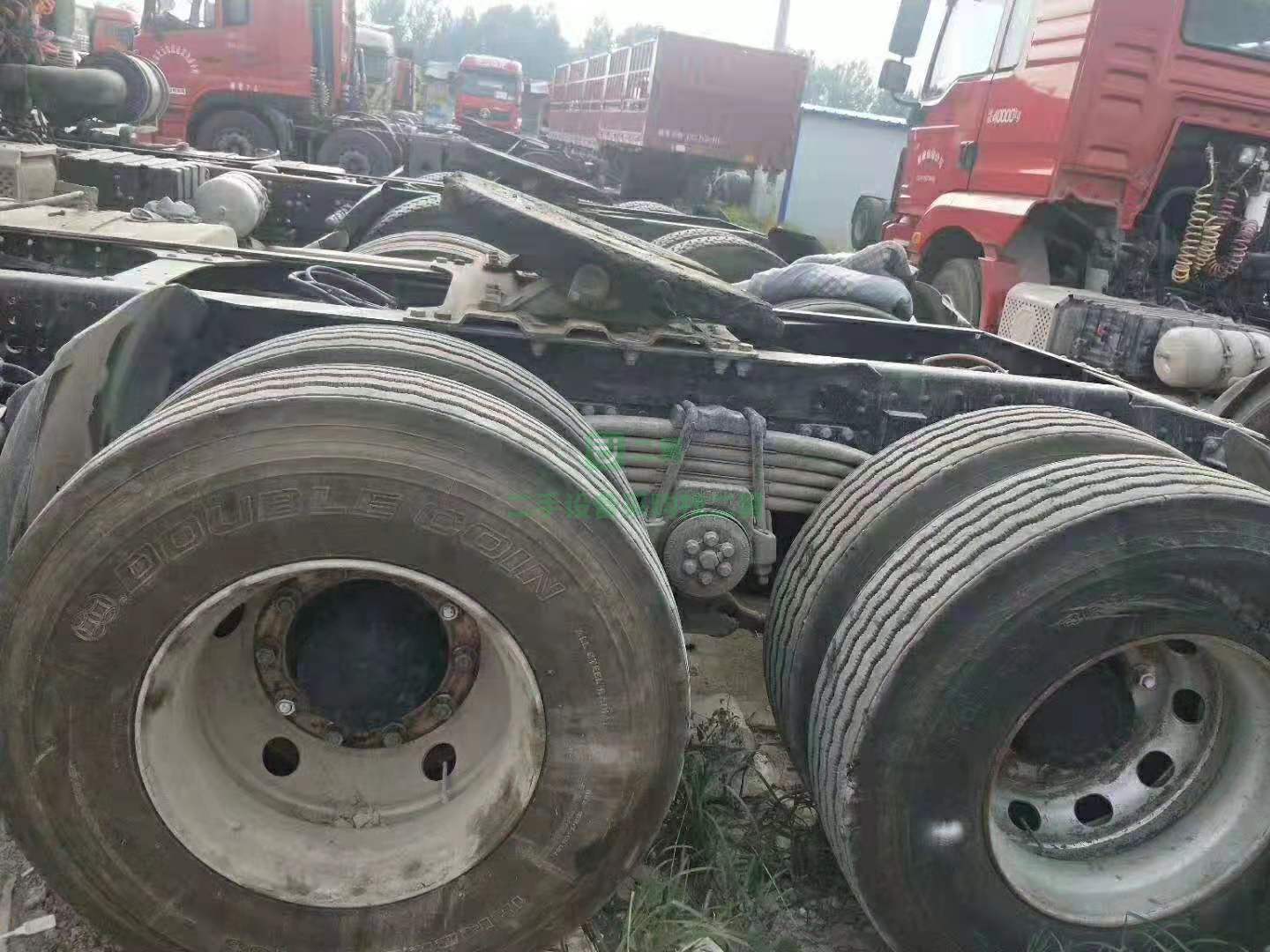 低價出售二手新M 3000雙驅輕體牽引車