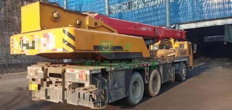 出售二手三一25噸吊車，手續齊全