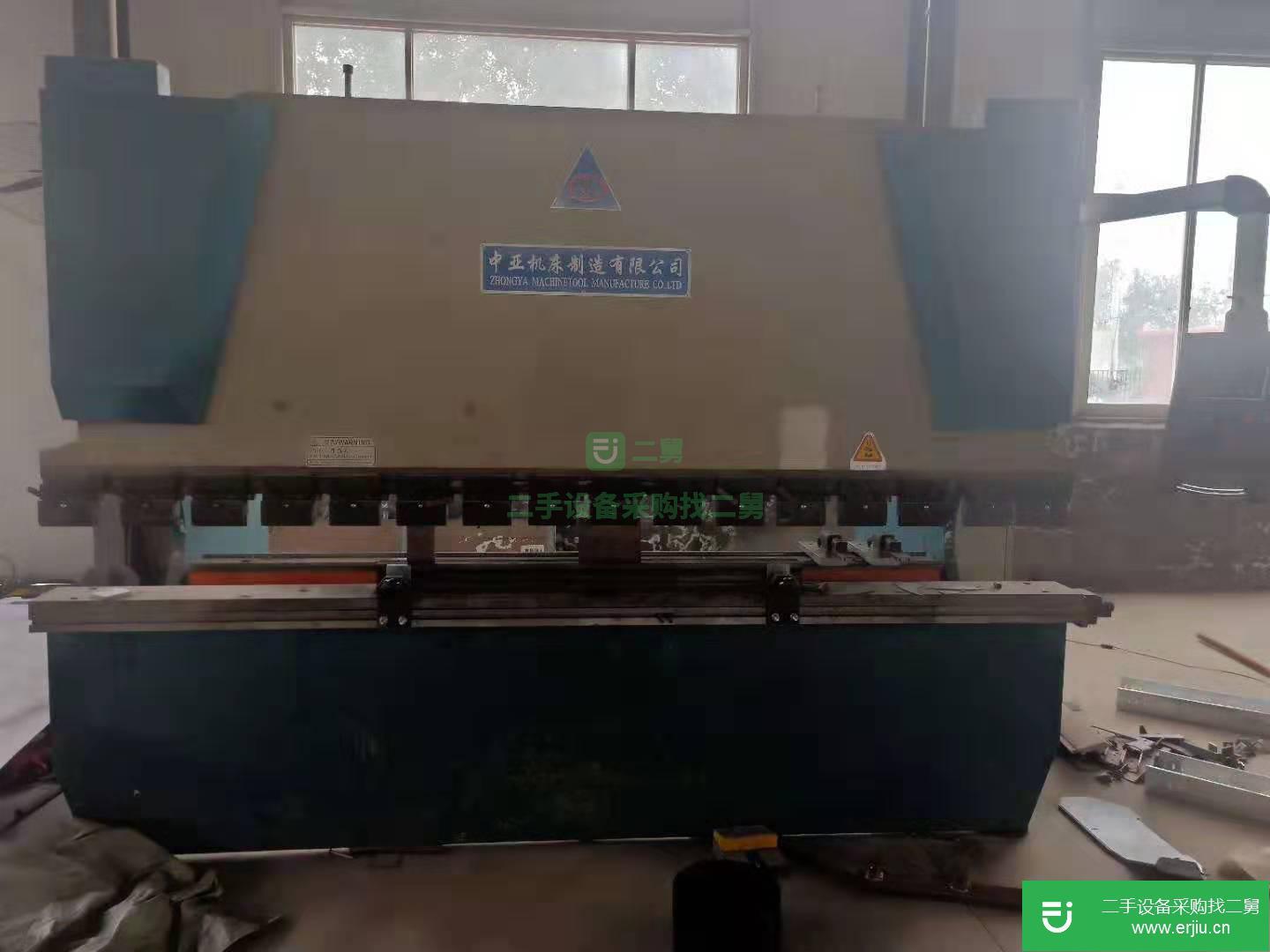 出售紐軸數控100*3.2米雙私服電機折彎機，數控折彎機出售