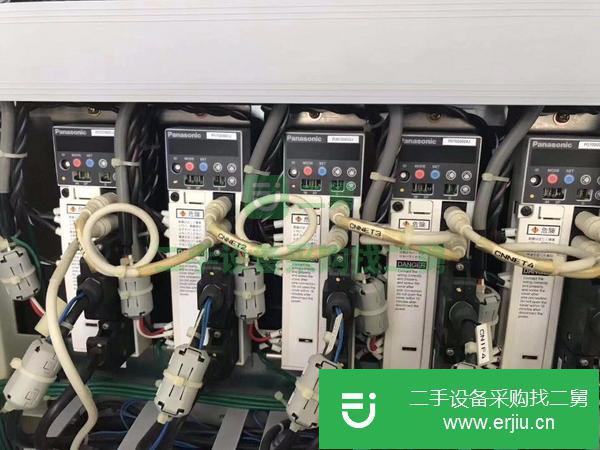轉(zhuǎn)讓二手日本三菱自動噴油機械手噴漆噴涂機器人