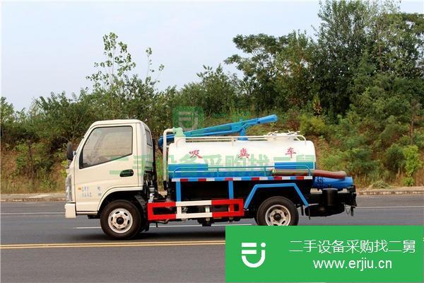 轉(zhuǎn)讓凱馬2.2方吸糞車 藍牌大馬力 免征環(huán)保齊全 帶原廠空調(diào)