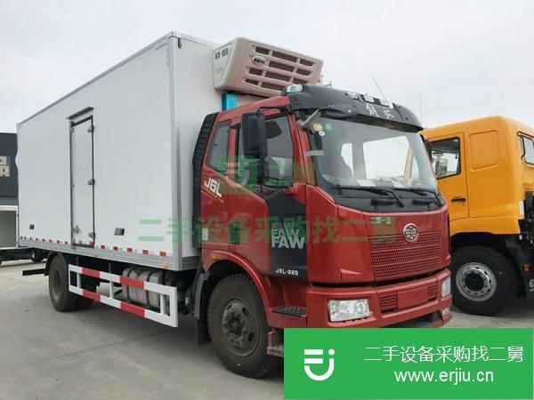轉(zhuǎn)讓特價(jià)處理6 米8解放肉鉤冷藏車