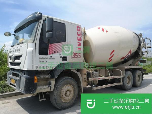 轉讓17年國五14方紅巖攪拌車  車況漂亮