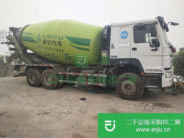 轉(zhuǎn)讓18年重汽豪沃國(guó)五，大14方，混泥土攪拌車