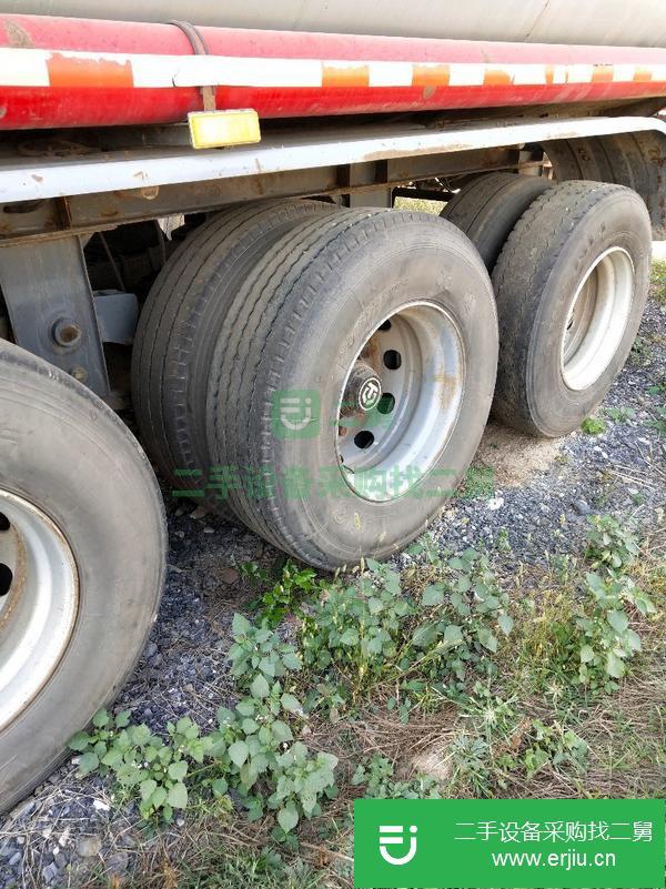 轉(zhuǎn)讓二手鐵皮45立方油罐車 原車手續(xù) 保證原裝車