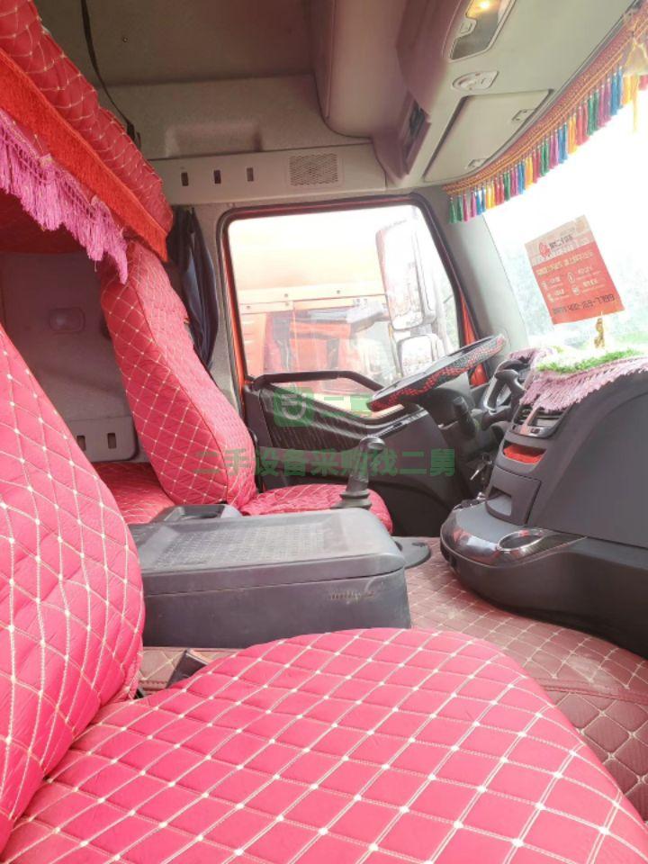 急售9成新二手牽引車 解放牽引車頭解放J6牽引車