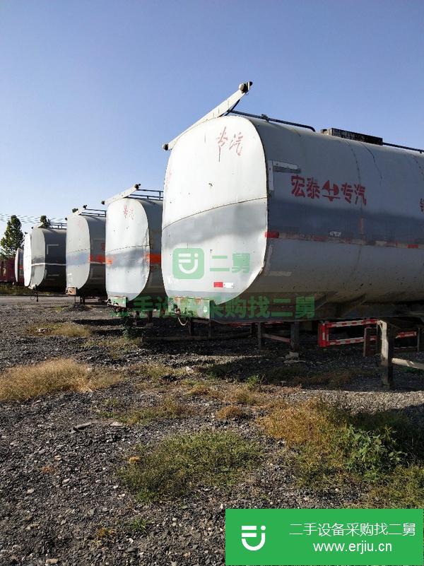 轉(zhuǎn)讓二手鐵皮45立方油罐車 原車手續(xù) 保證原裝車
