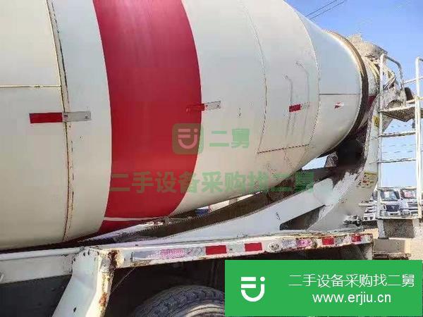 出售16年豪沃攪拌車  國四排放  三一上裝
