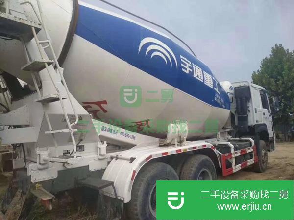 出售一臺15年國四豪沃混泥土攪拌車