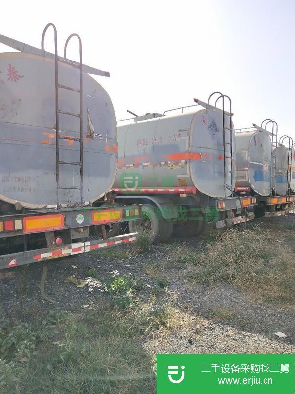 轉(zhuǎn)讓二手鐵皮45立方油罐車 原車手續(xù) 保證原裝車