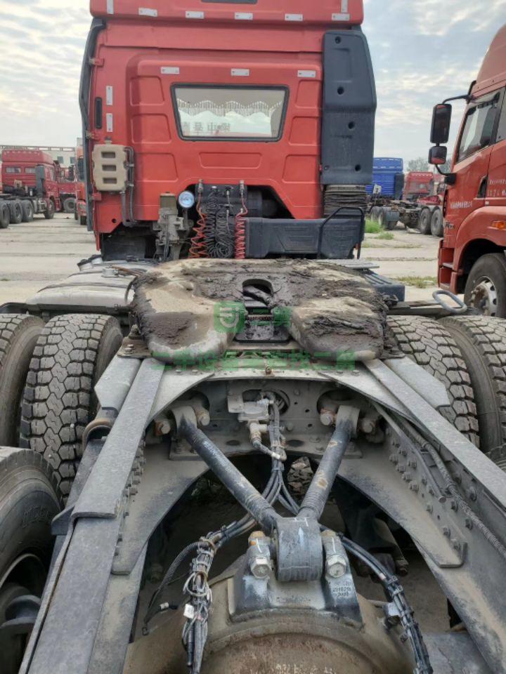 急售9成新二手牽引車 解放牽引車頭解放J6牽引車