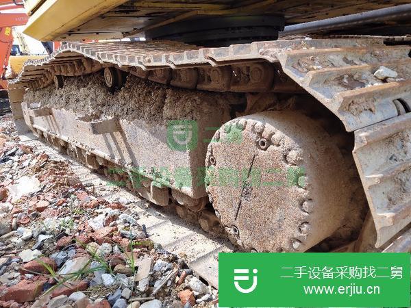 低價出售二手的九成新的精品小松240挖機